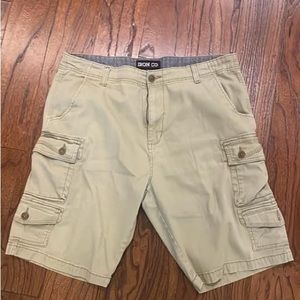 Iron Co. size 36 men’s cargo shorts